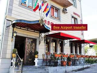 Отель Aleppo Hotel Ереван Двухместный номер (для 2 взрослых и 1 ребенка)-28